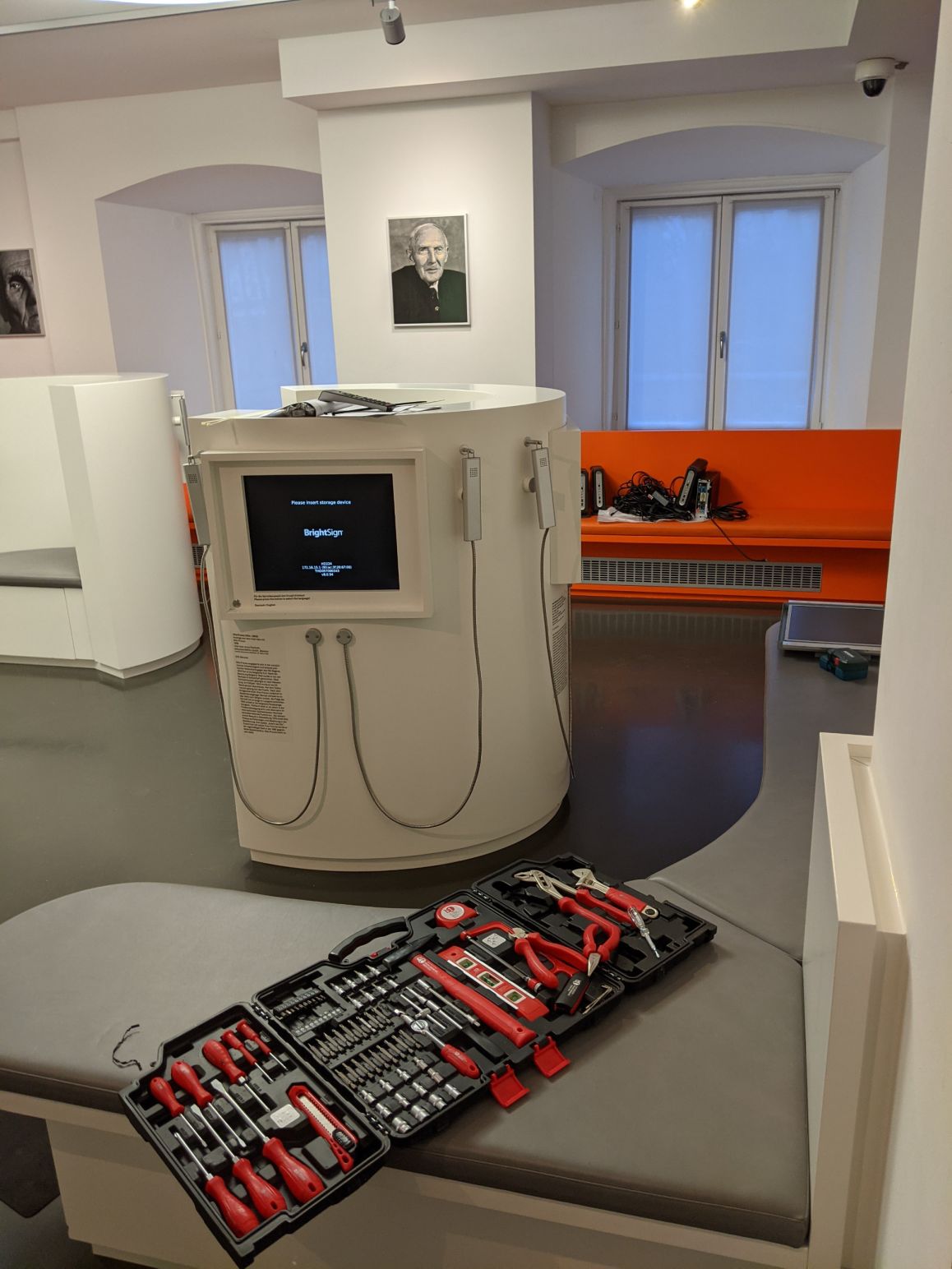 Medienstationen werden ausgetauscht